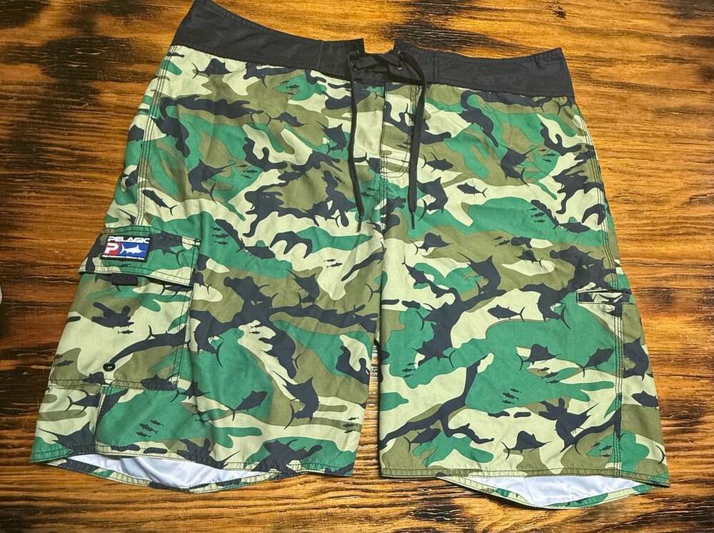 Pelagic Fish Camo Short Size 40 Green Boardshorts